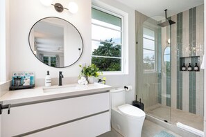 Bathroom - Luxury Waterfront Escape | 5BR Miami Villa + Pool (Miami)