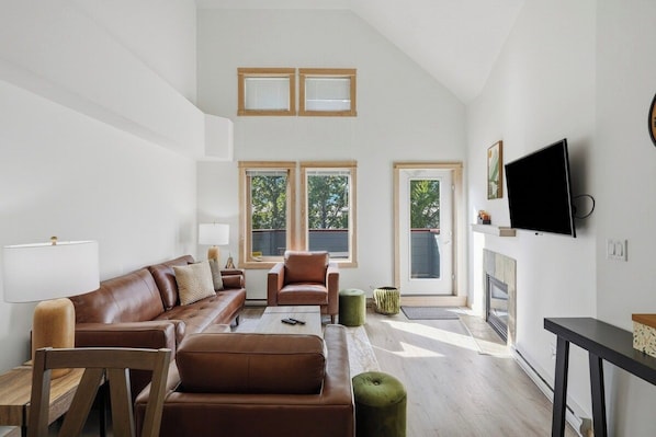 Unclassified image, 1 of 59, button - The Alpine Range -2 Bed/2 Bath Penthouse Loft (Canmore)
