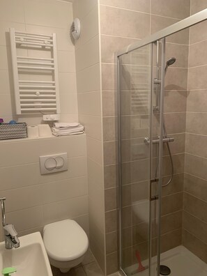 Bathroom - Apartment 'Les Loges Blanches 203' with Wi-Fi (Châtel)