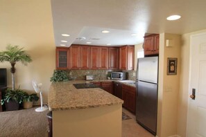 Private kitchen - Perfect Desert Getaway on the 13th Fairway! (Palm Desert)