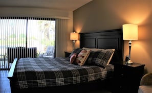 Room - ***Enjoy The Gorgeous View From The Back Patio*** (Palm Desert)