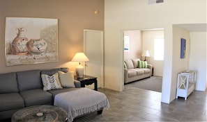 Living area - ***Enjoy The Gorgeous View From The Back Patio*** (Palm Desert)