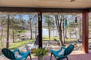 Outdoor dining - The Roost on Hyco Lake — Dock, Hot Tub, Fire Pit nestled in the back of a cove (Semora)