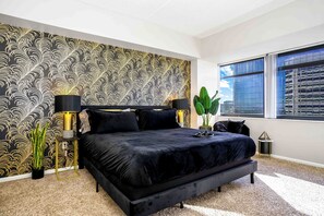 Room - The Onyx® Designer 1BR Condo in LoDo w/ City Views (Denver)