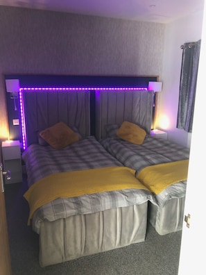 Room - Woodlands Lodge with courtyard and hot tub near skegness (Bratoft)