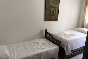 Room - Casa de Praia vai a pé para a praia (Cabo Frio)