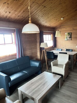 Unclassified image, 2 of 18, button - The Nordic Retreat! (Gramsbergen)