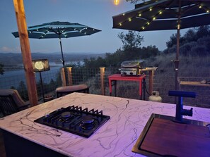 Outdoor dining - Glashaus - Lakeview Glass Dome + The Perch (Angels Camp)