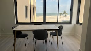 Dining - Condo on Beautiful Fort Myers Beach (Fort Myers Beach)