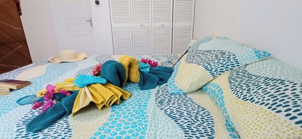 Room - 2-Bedroom Apartment in Madinina with Ocean View—Sleeps Up to 4 People (Les Trois-Îlets)