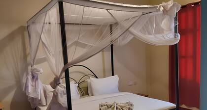 Sonayi Safari Lodge