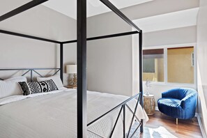 Room - The Castle Tower Neblina (Oceanside)