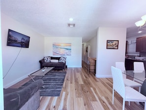 Living area - Host Family in Sun Room & Walk to Hard Rock (Miami Gardens)