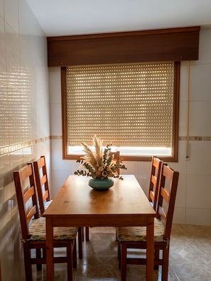 Dining - From Cañota to the Two Beaches of Vilariño, Hío, Aldán (Vilariño)
