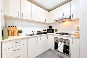 Private kitchen - Private Terrace 2BR + Free Parking | Walk to UNSW (Kingsford)