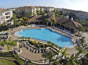 Pool - Spacious 3BR condo in Orlando, perfect for families, sleeps 8 comfortably. (Orlando)