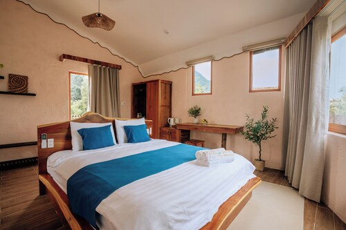 Sola Resort 