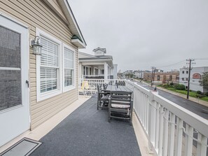 Outdoor dining - Top-Level 5BR Ocean City Condo Coastal Deck (Ocean City)