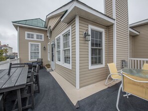 Outdoor dining - Top-Level 5BR Ocean City Condo Coastal Deck (Ocean City)