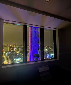 Skytower view from the living room. - Stunning Seaview+Skytower View 2 Bedroom Apartment (Auckland central)