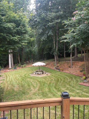Property grounds - Large house, huge UPSTAIRS bedroom contains multiple beds and two bathrooms. (Braselton)