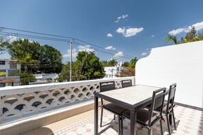 Outdoor dining - Colon by Homi Rent (Mérida)