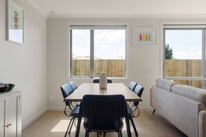 Dining - Charleton's 2 on Teasdale. A beautifully appointed NEW 3 bedroom town-house. (Te Awamutu)
