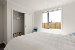 Room - Charleton's 2 on Teasdale. A beautifully appointed NEW 3 bedroom town-house. (Te Awamutu)