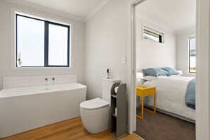 Bathroom - Charleton's 2 on Teasdale. A beautifully appointed NEW 3 bedroom town-house. (Te Awamutu)