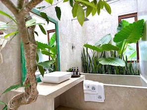 Phòng tắm