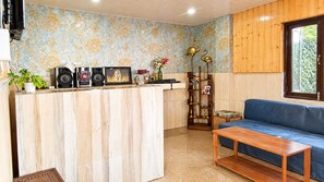 Lobby - Cherry Nature Stay, Shimla (Shimla)