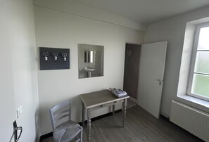 Interior - Guest Room 'Le Domaine Du Grand Vrillon' with Wi-Fi (Levroux)