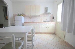 Dining - Home Holiday Salento La Scisa: 1-Bedroom Apartment (2 Adults) (Alessano)