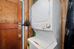 Unclassified image, 3 of 36, button - PET FRIENDLY Boulder Bay Retreat with HOT TUB Under the Pines, Remodeled Kitchen, Multiple Decks, Outdoor Games & Cozy Mountain Charm! (Big Bear Lake)