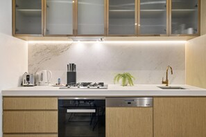Kitchen - High-Rise 1-Bed Apartment in Melbourne CBD (Melbourne)