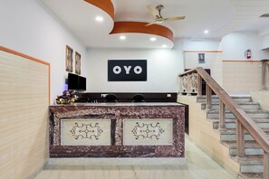 Lobby - HOTEL O 4 SQUARE A LUXURY ROOMS  (Ghaziabad)