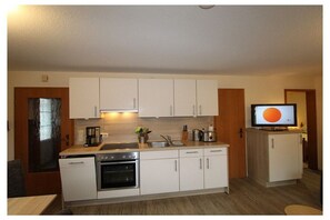 Untagged - Holiday apartment with 2 bedrooms (Werdum\/Nordwerdum)
