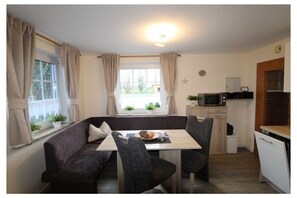 Untagged - Holiday apartment with 2 bedrooms (Werdum\/Nordwerdum)