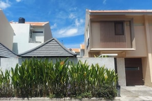 Ngoại thất