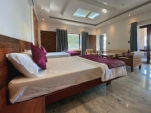 Ảnh chưa phân loại, 3 trong số 14 ảnh, nút