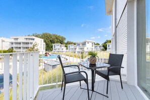 Outdoor dining - Dünenvilla 18, Apartment 08 (Lübeck-Travemünde)