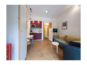 Living area - Apartment in Zingst With Swimming Pool (Zingst)