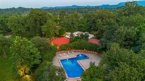 Property grounds - Sterling Bandhavgarh (Manpur)