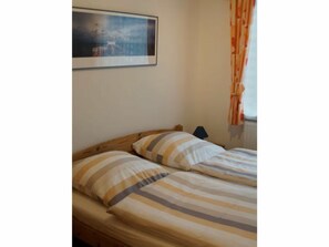 Room - Lower Apartment "dornum" (Dornum)