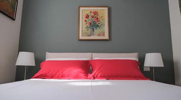 Room - La Casa del Pittore: a detached house with a large garden in Pecetto Torinese (Pecetto Torinese)