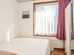 Room - Holiday Home in Renesse With Swimming Pool (Renesse)