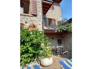 Outdoor dining - Rustico La Fontana - Apt. Mimosa (Tignale)