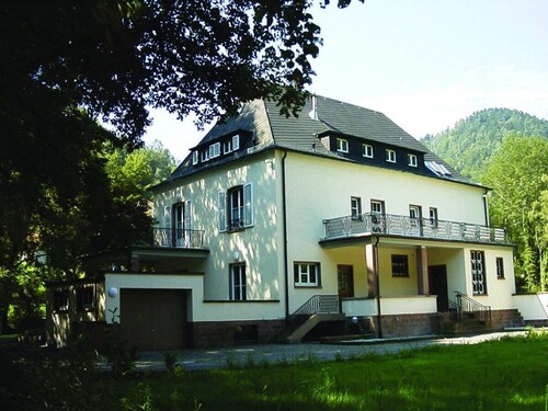 Holiday Apartment With 1 Bedroom