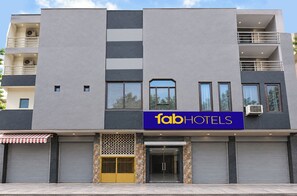 Front of property - FabHotel Abh Stay Home (New Delhi)
