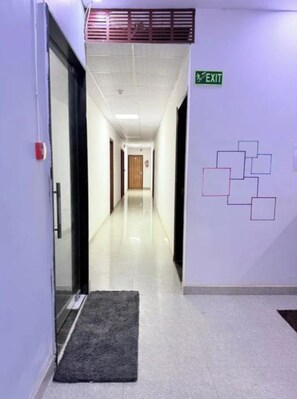 Lobby - FabHotel Grand Stay (New Delhi)